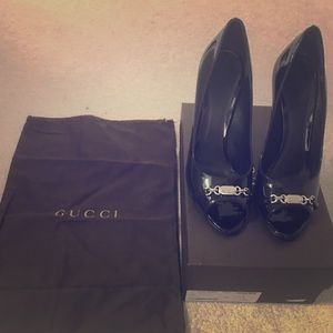 Brand new Gucci pumps with dust bag and box-Size39